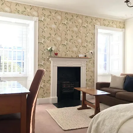 17 Burgate Panzió 5*