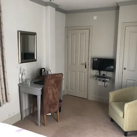 17 Burgate 5* Pickering