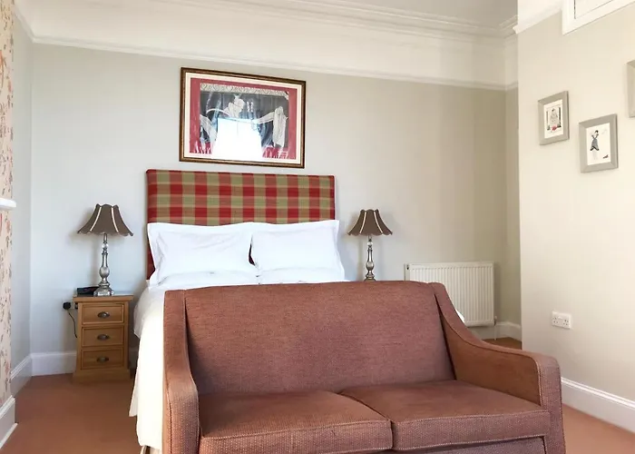 17 Burgate 5* Pickering