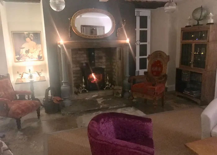 17 Burgate Bed & Breakfast