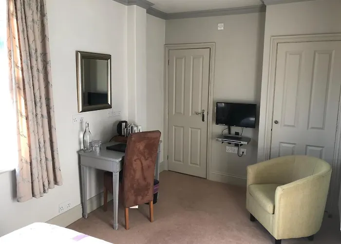 17 Burgate Bed & Breakfast